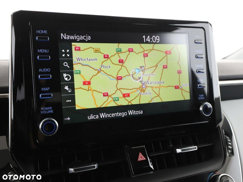 Toyota Corolla 2.0 Hybrid Executive - 24