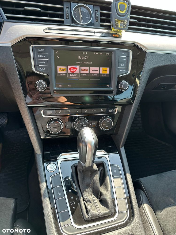 Volkswagen Passat 2.0 TDI (BlueMotion Technology) DSG Highline - 13