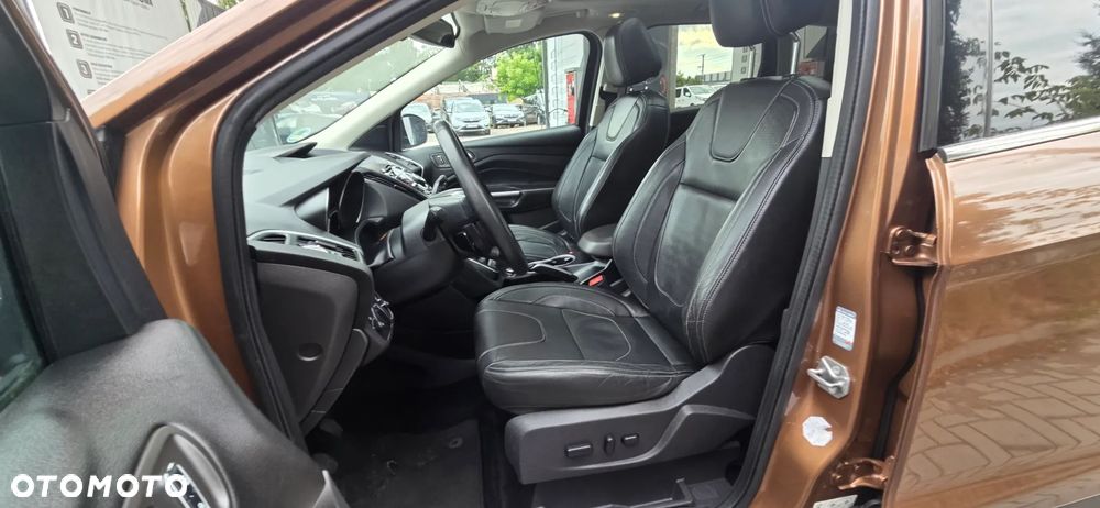 Ford Kuga 2.0 TDCi 2x4 Titanium - 28