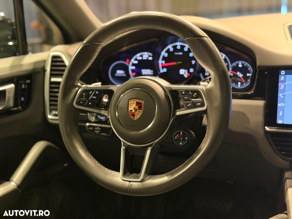 Porsche Cayenne Coupe - 25