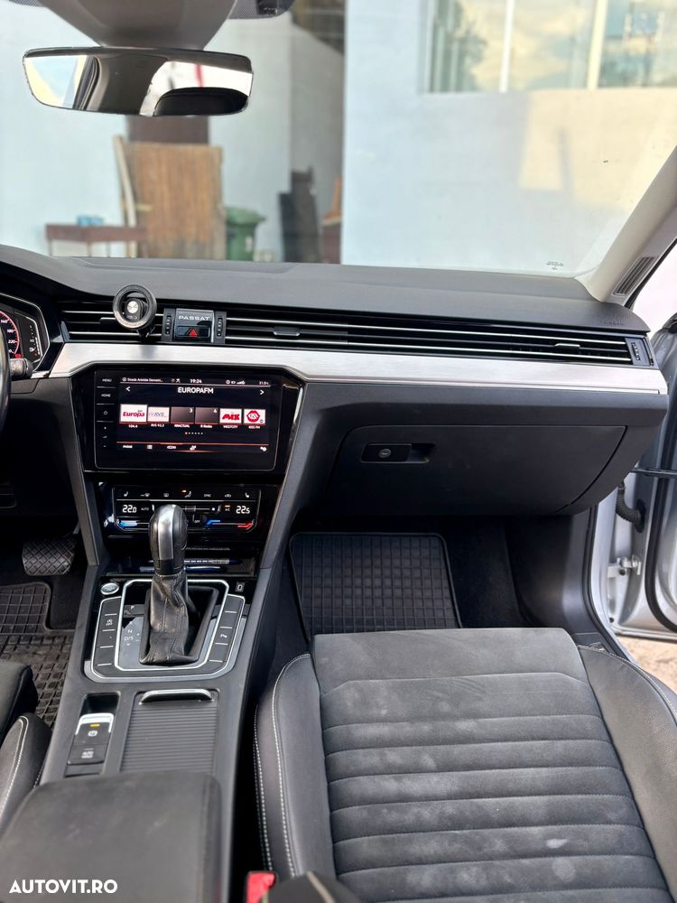 Volkswagen Passat 2.0 TDI 4Mot DSG Highline - 4