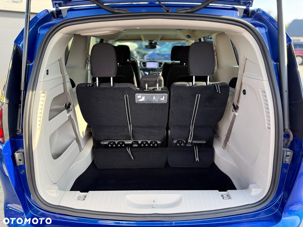 Chrysler Pacifica - 37