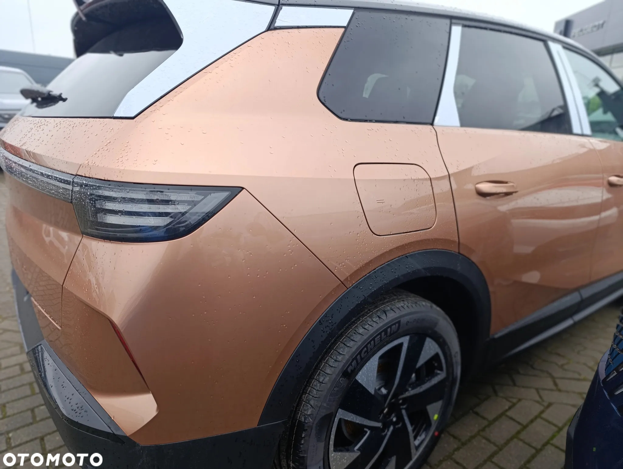 Opel Grandland 1.2 T mHEV GS S&S eDTC6 - 5