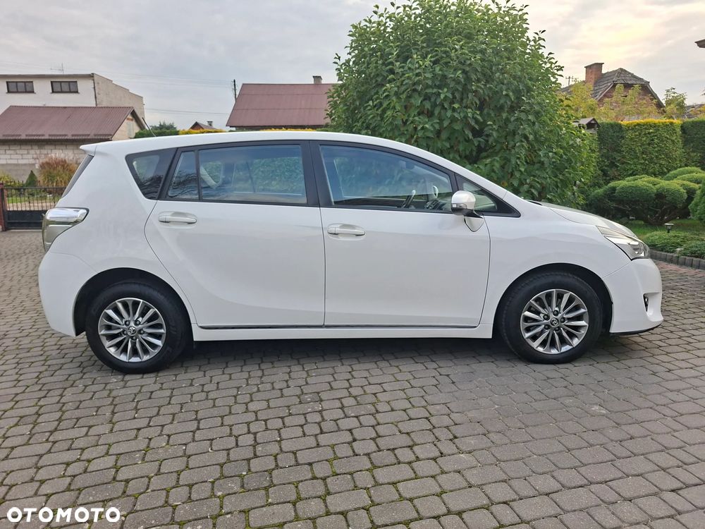 Toyota Verso - 8