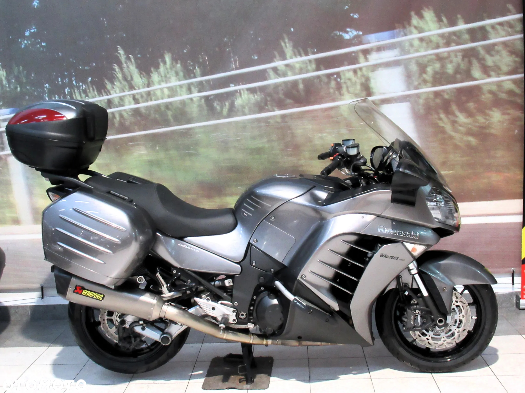 Kawasaki GTR - 6