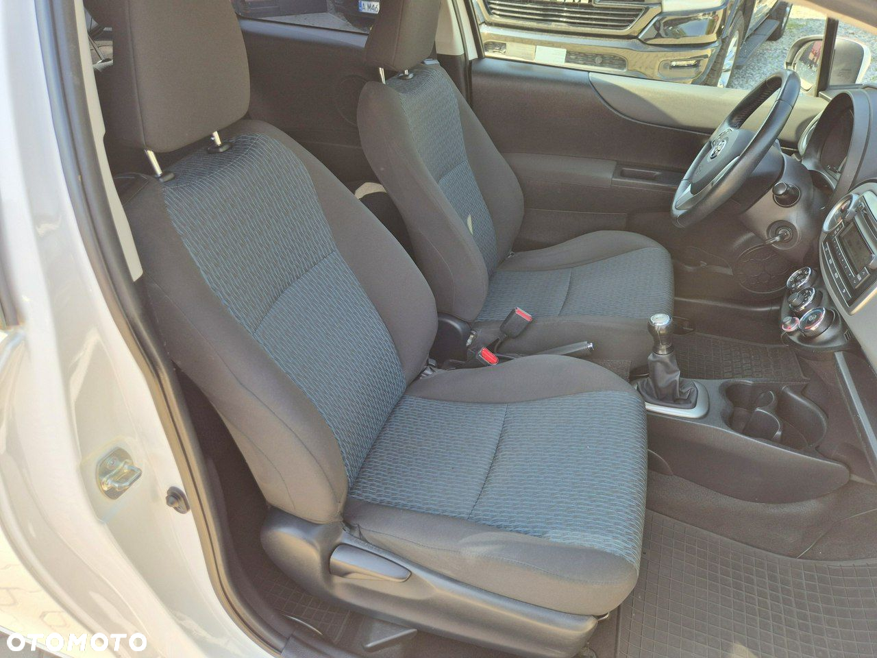 Toyota Yaris 1.0 Active - 26