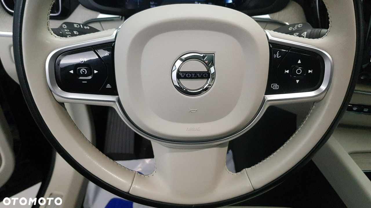 Volvo XC 60 - 26