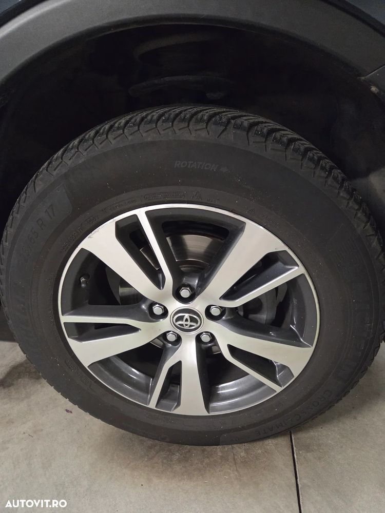 Toyota RAV4 2.0 D-4D 2WD Comfort - 2
