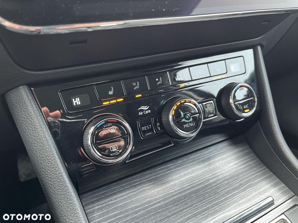 Skoda Superb 2.0 TDI SCR Style DSG - 29