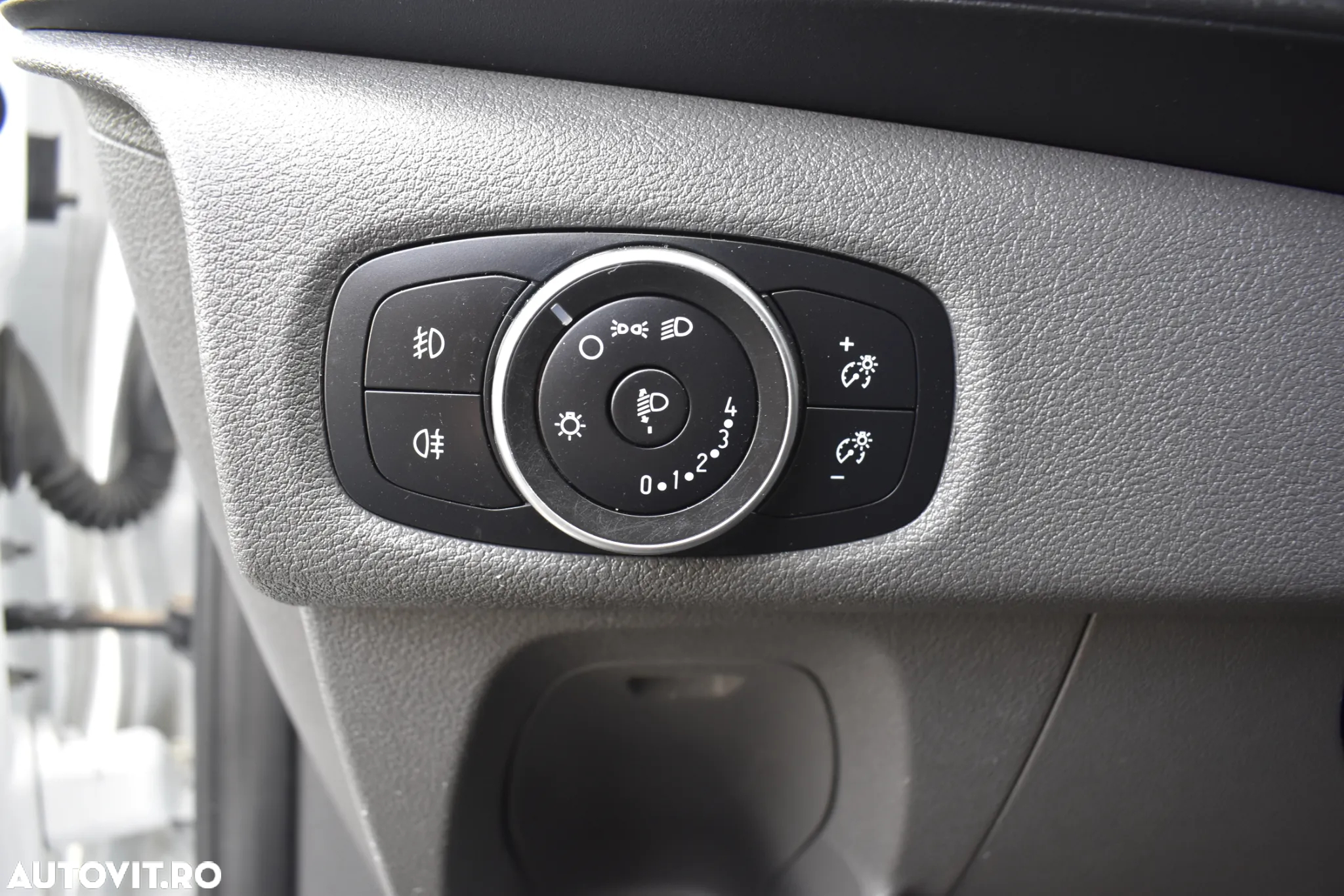 Ford Transit Custom 300 L2H1 Trend Furgon - 19