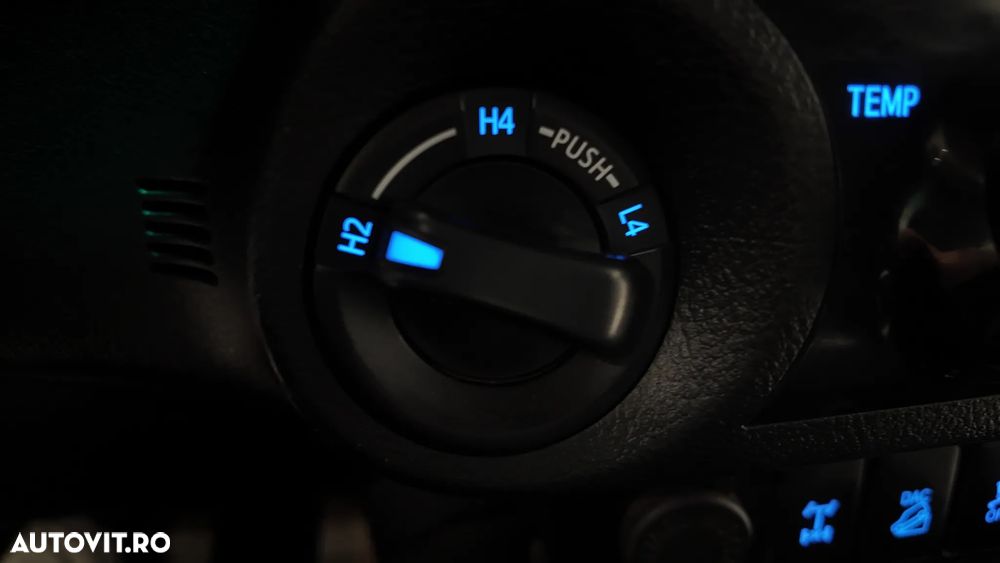 Toyota Hilux 2.4D 150CP 4x4 Double Cab AT Style - 34