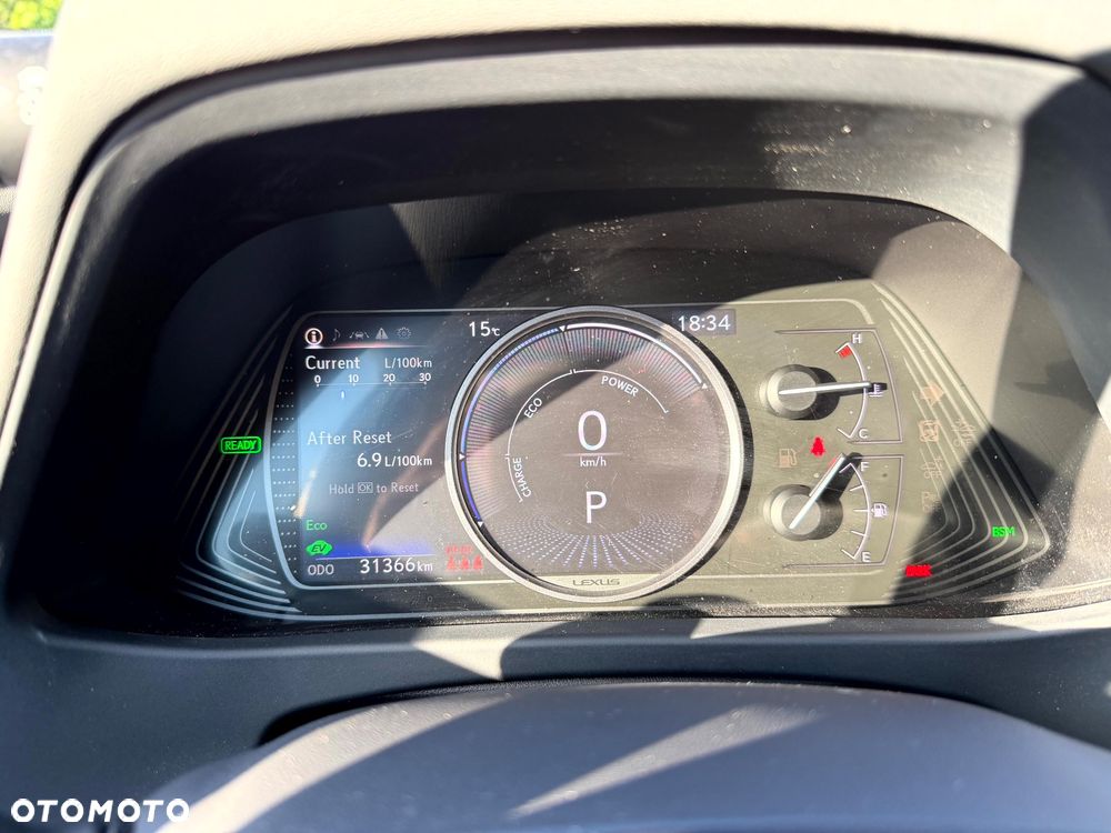 Lexus UX - 6
