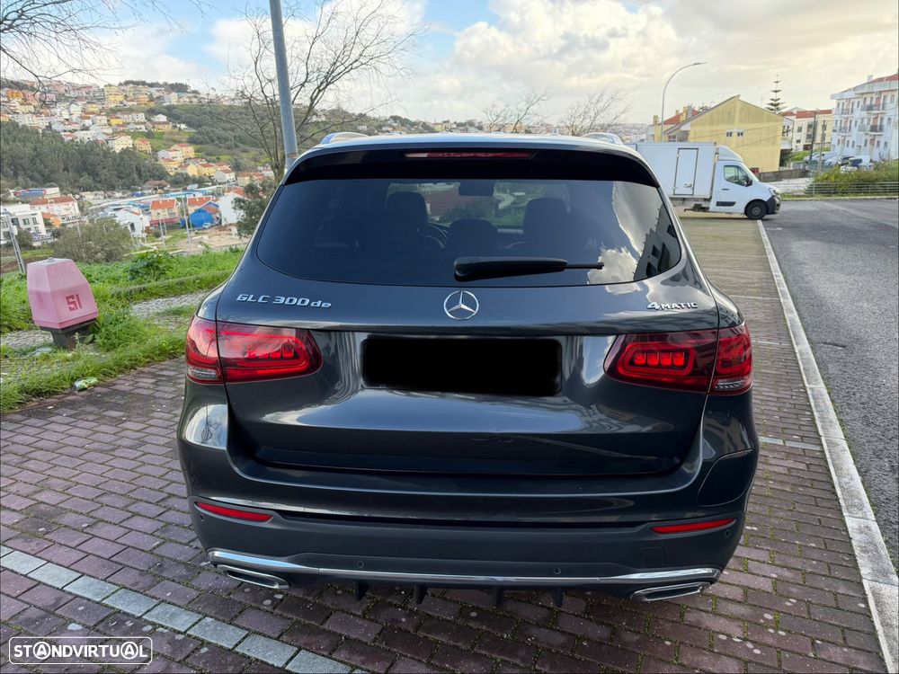 Mercedes-Benz GLC 300 de 4Matic 9G-TRONIC AMG Line Plus - 9
