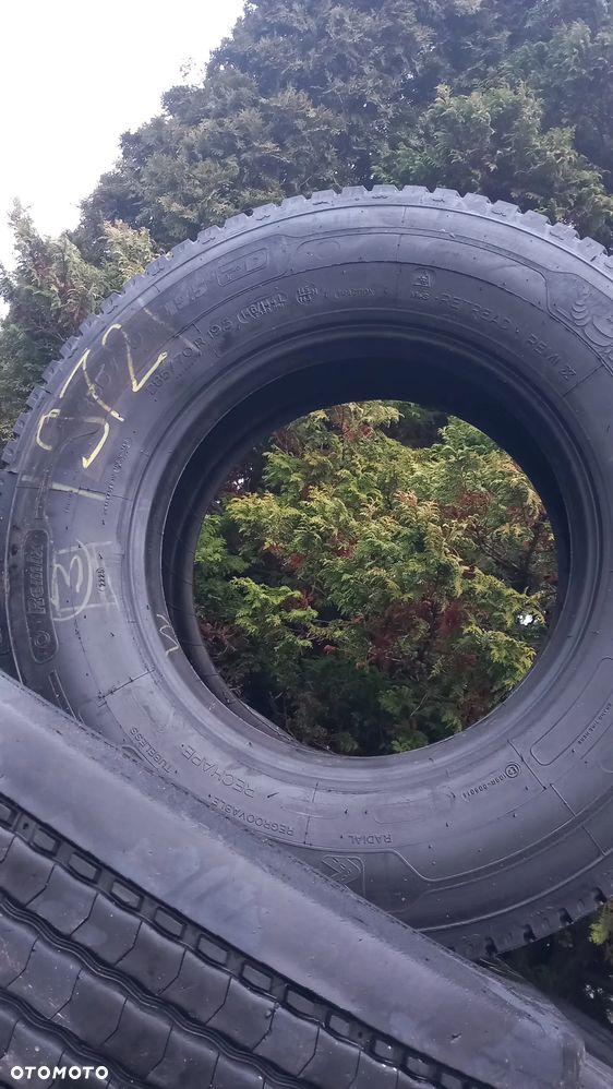 MICHELIN 285/70R 19,5 - 2