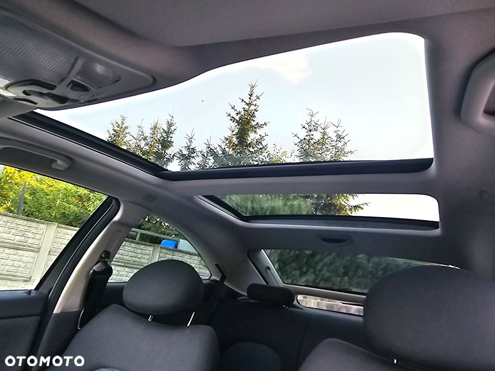Mercedes-Benz Klasa C 200 Kompressor Sport Edition - 36