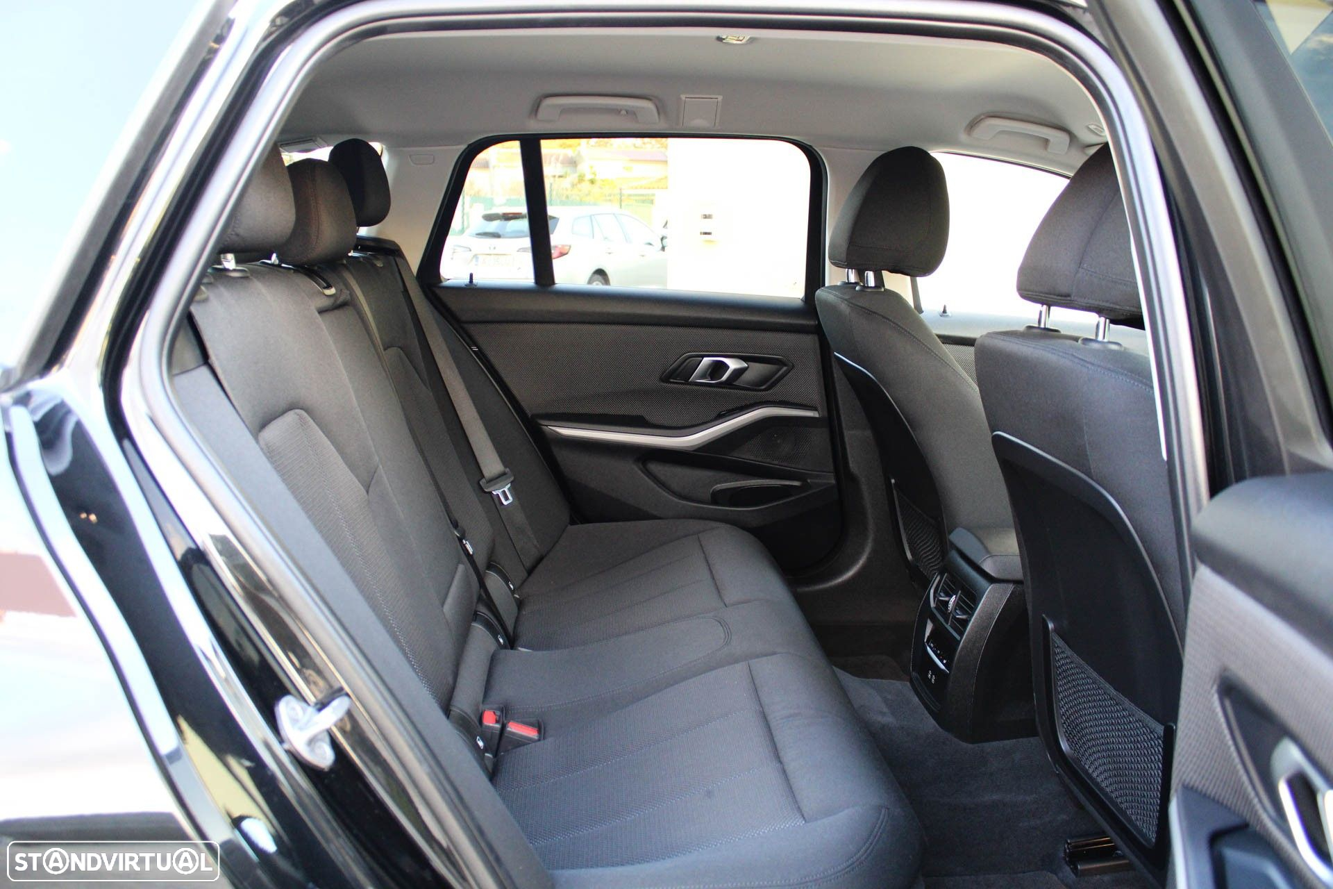 BMW 330 e Touring Corporate Edition Auto - 57