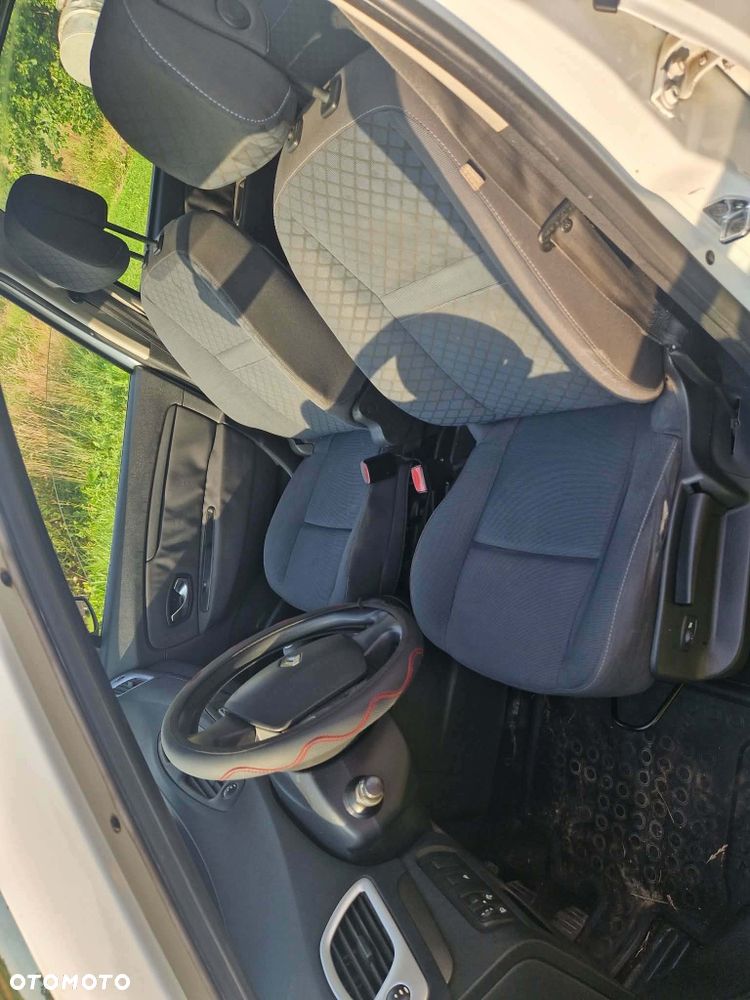 Renault Scenic - 6