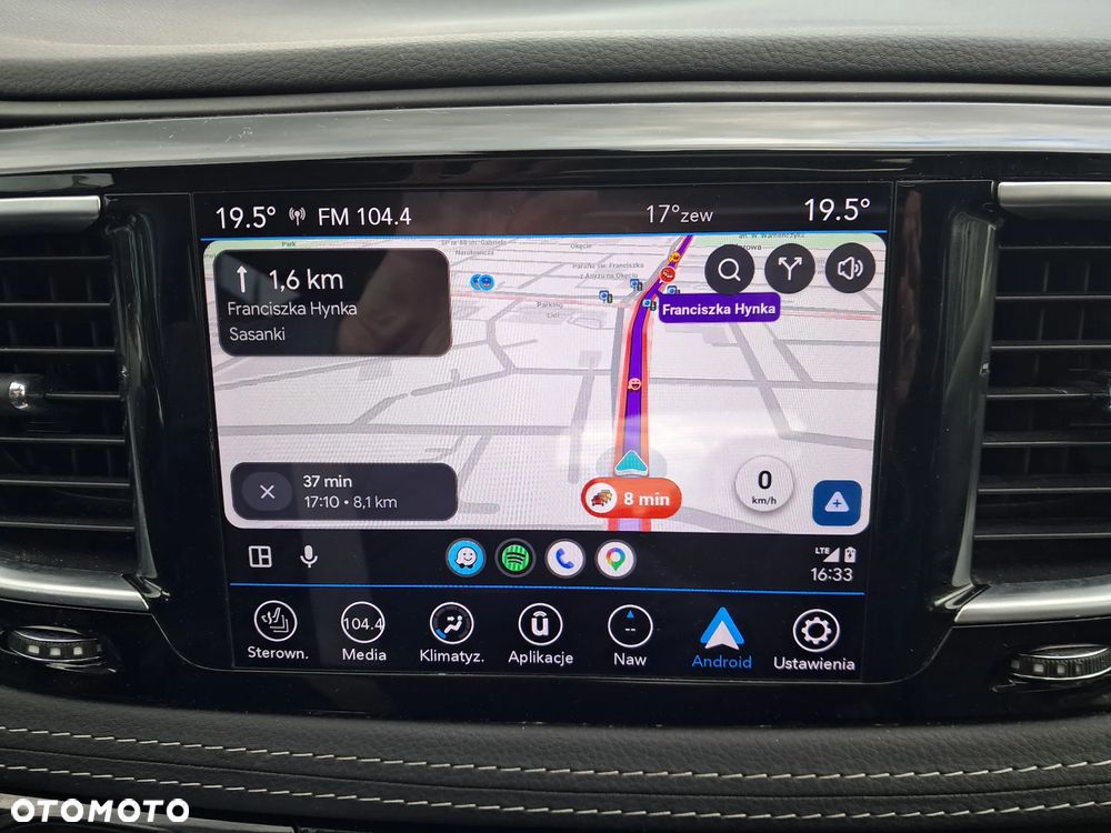 Chrysler Pacifica - 14