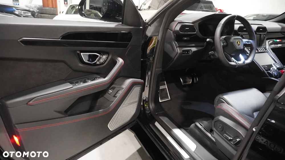 Lamborghini Urus - 5