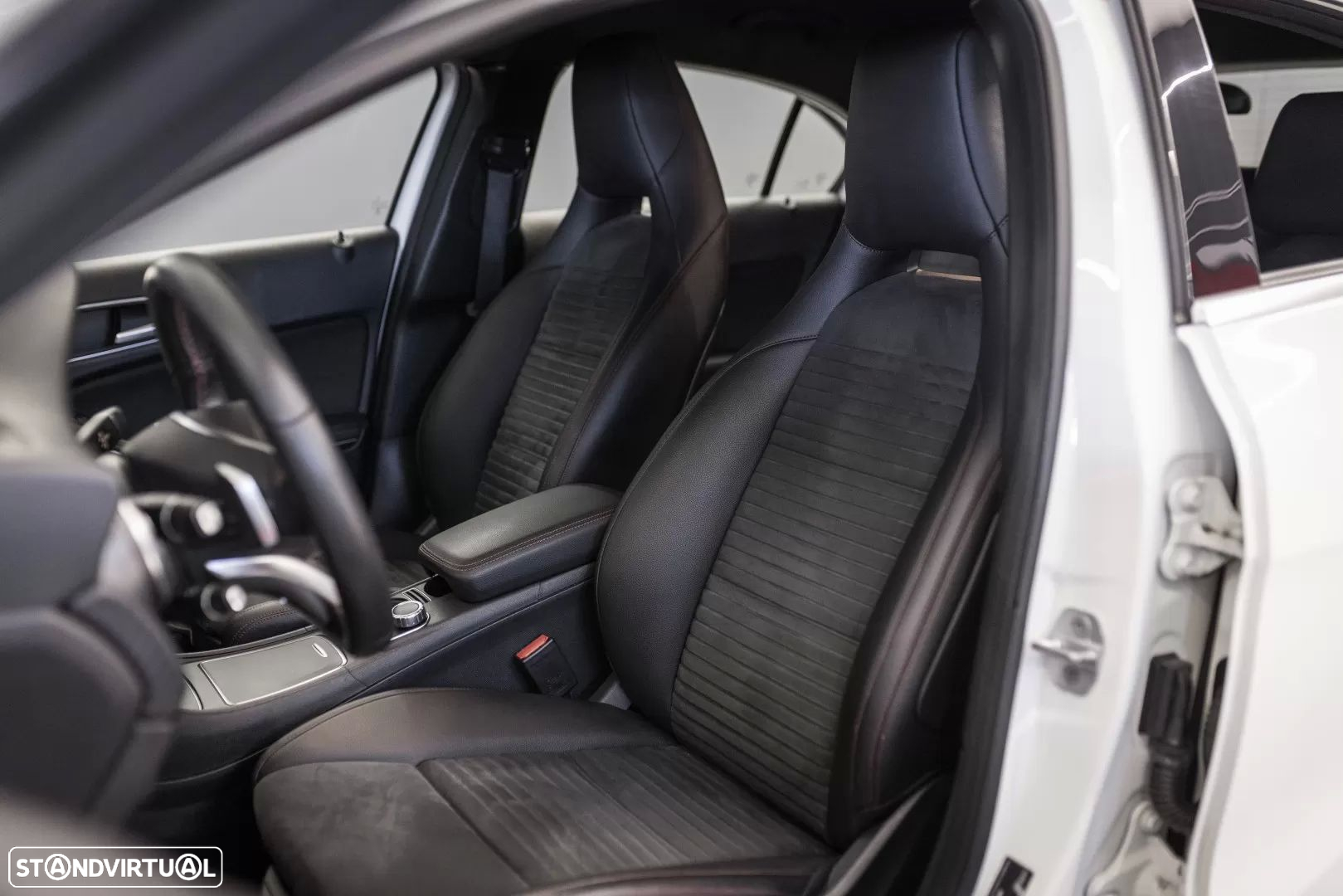 Mercedes-Benz A 200 CDI 7G-DCT AMG Line - 23