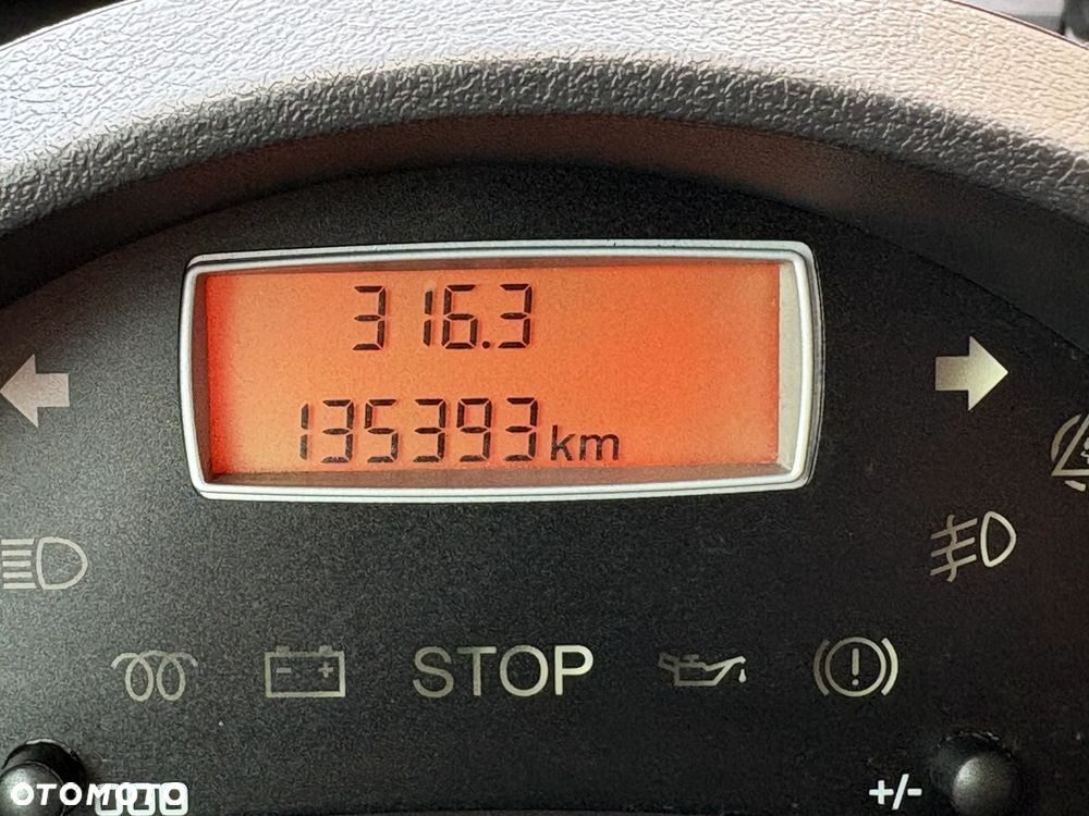 Peugeot 807 - 7