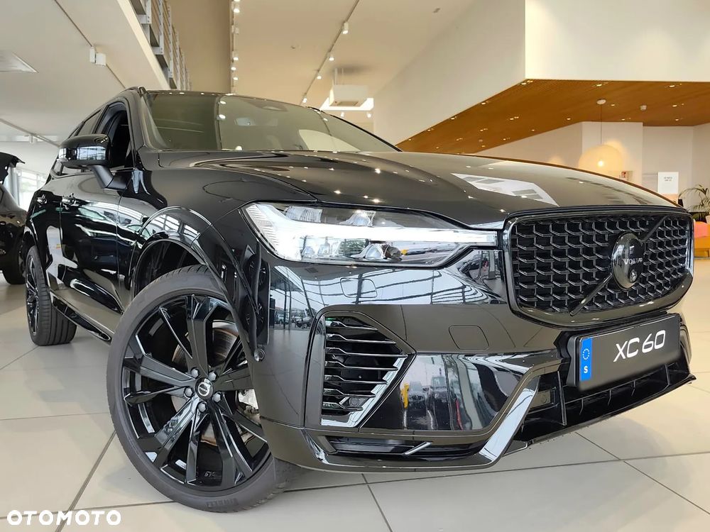 Volvo XC 60 T6 Plug-In Hybrid AWD Plus Black Edition - 11