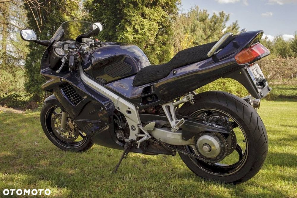 Honda VFR - 5