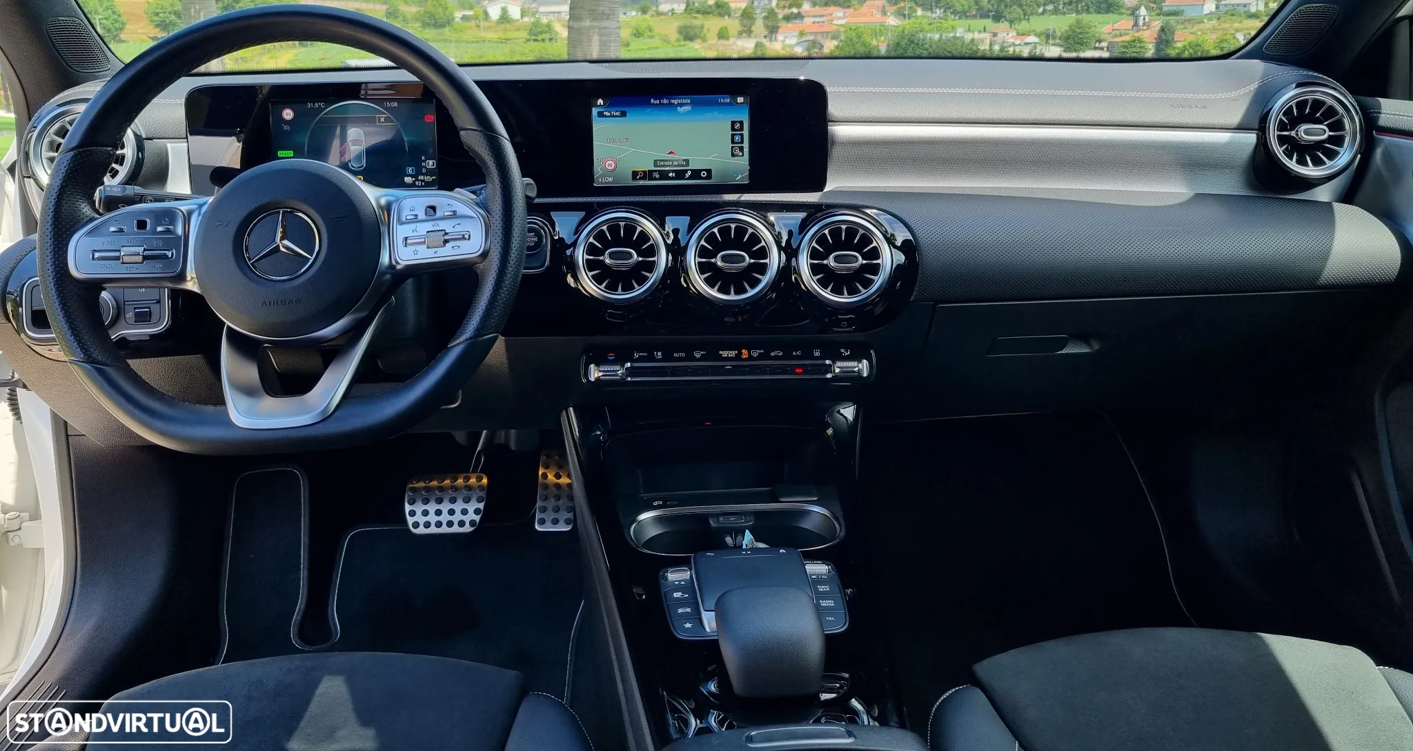 Mercedes-Benz A 250 e AMG Line - 21