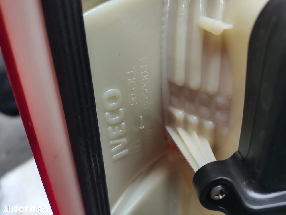 Stop dreapta Iveco Daily 69500044 in stare buna - 2