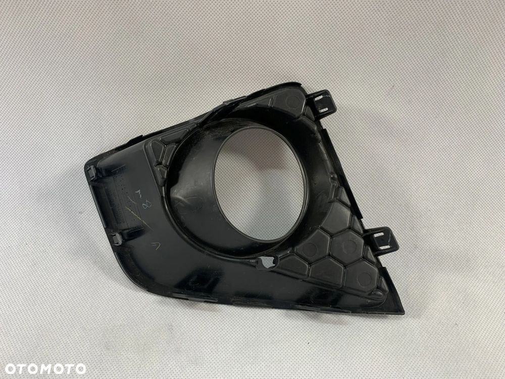 Mitsubishi Space Star 20r FL Atrapa kratka prawa zderzak Lift 2020 - 2