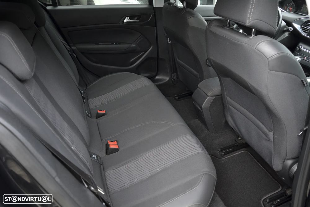 Peugeot 308 PureTech 130 GPF EAT8 Stop & Start Allure - 18