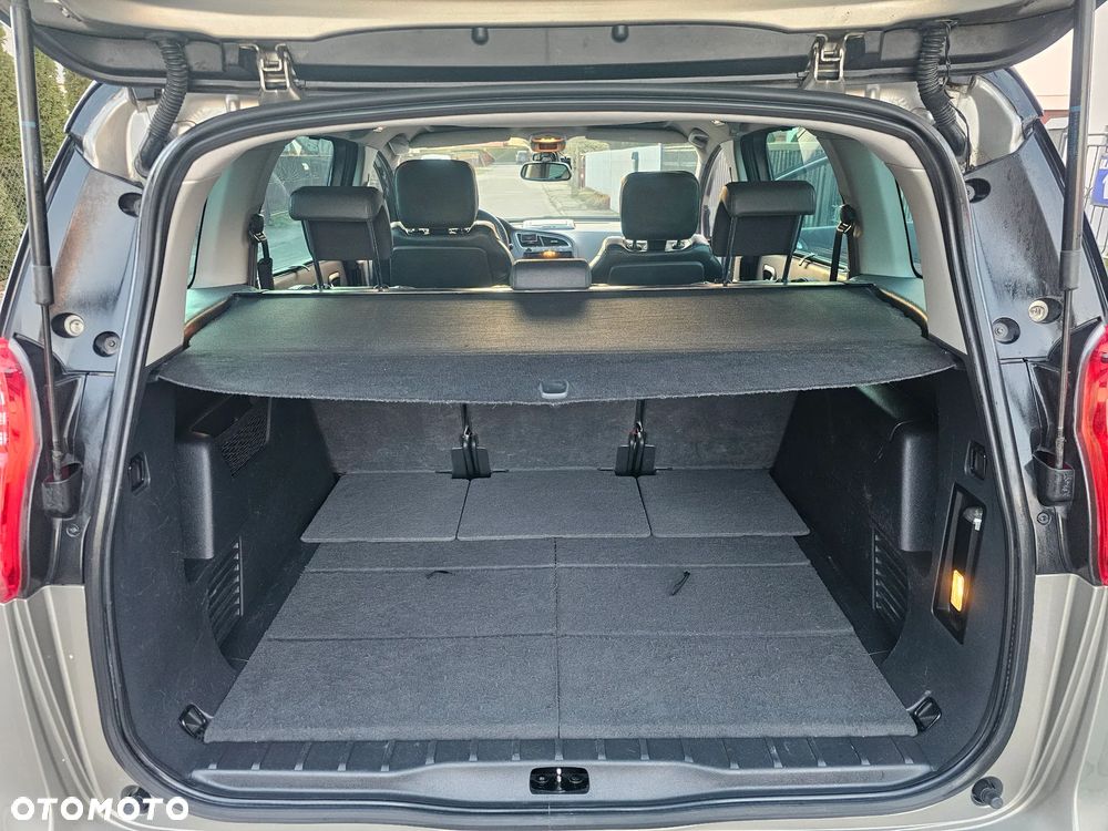 Peugeot 5008 - 6