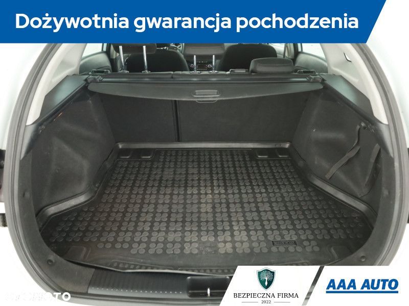 Kia Ceed - 11