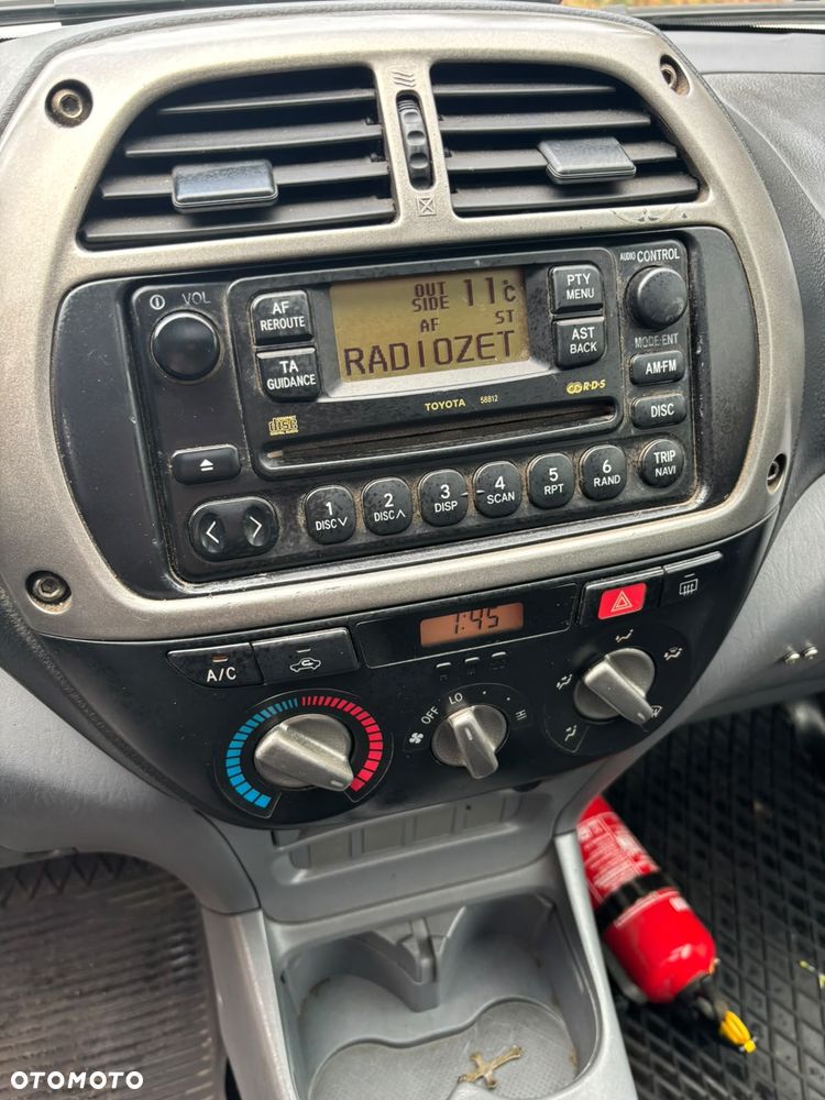 Toyota RAV4 - 18