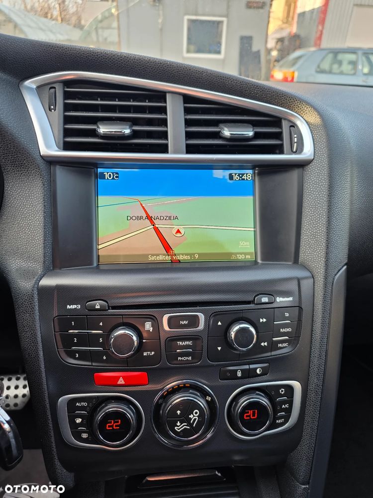 Citroën DS4 e-HDi 115 ETG6 SoChic - 29