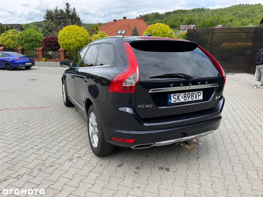 Volvo XC 60 D4 AWD Momentum - 7