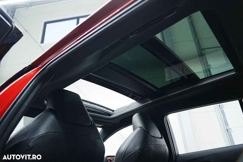 Toyota Corolla 2.0 HSD Exclusive Plus GR Sport Bi-Tone - 4