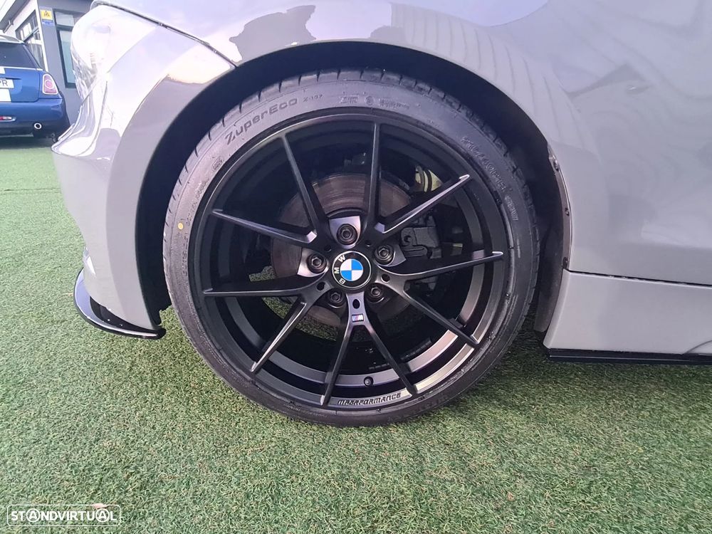 BMW 120 d Limited Edition Lifestyle c/ M Sport Pack - 14