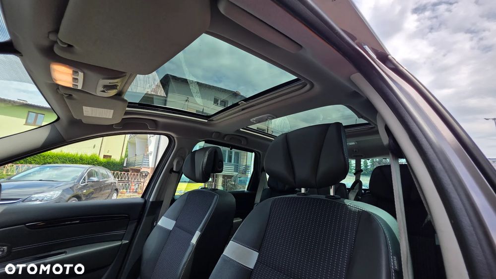 Renault Grand Scenic Gr 1.4 16V TCE Bose Edition - 10