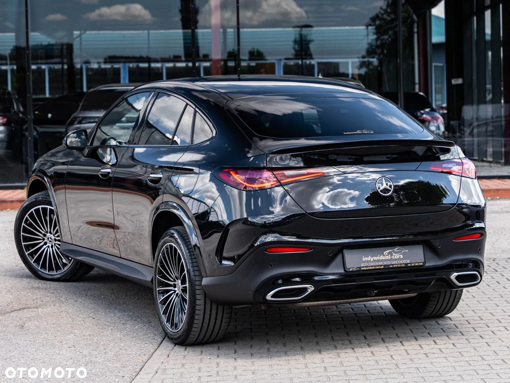 Mercedes-Benz GLC 300 e 4Matic 9G-TRONIC AMG Line - 5
