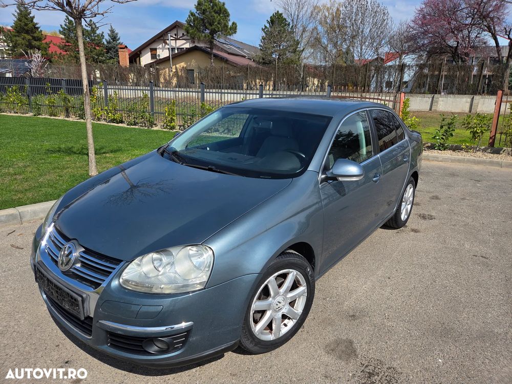 Volkswagen Jetta - 1