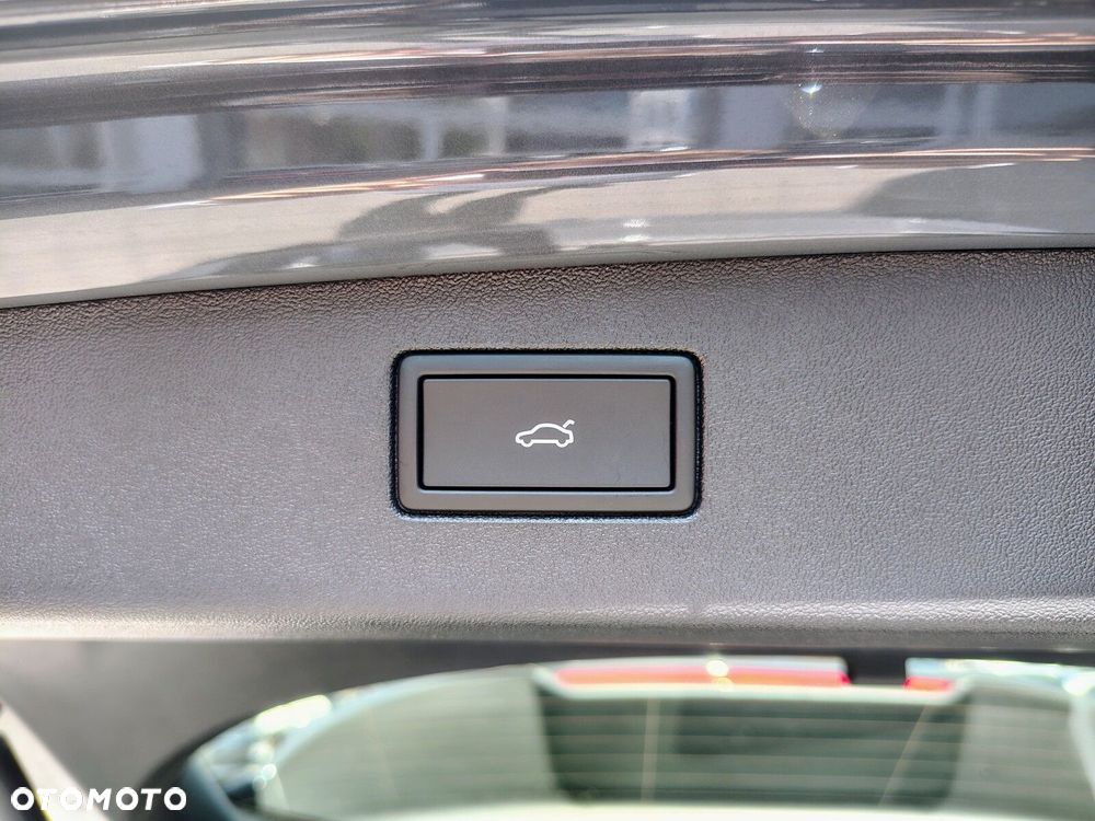 Volkswagen Tiguan - 10