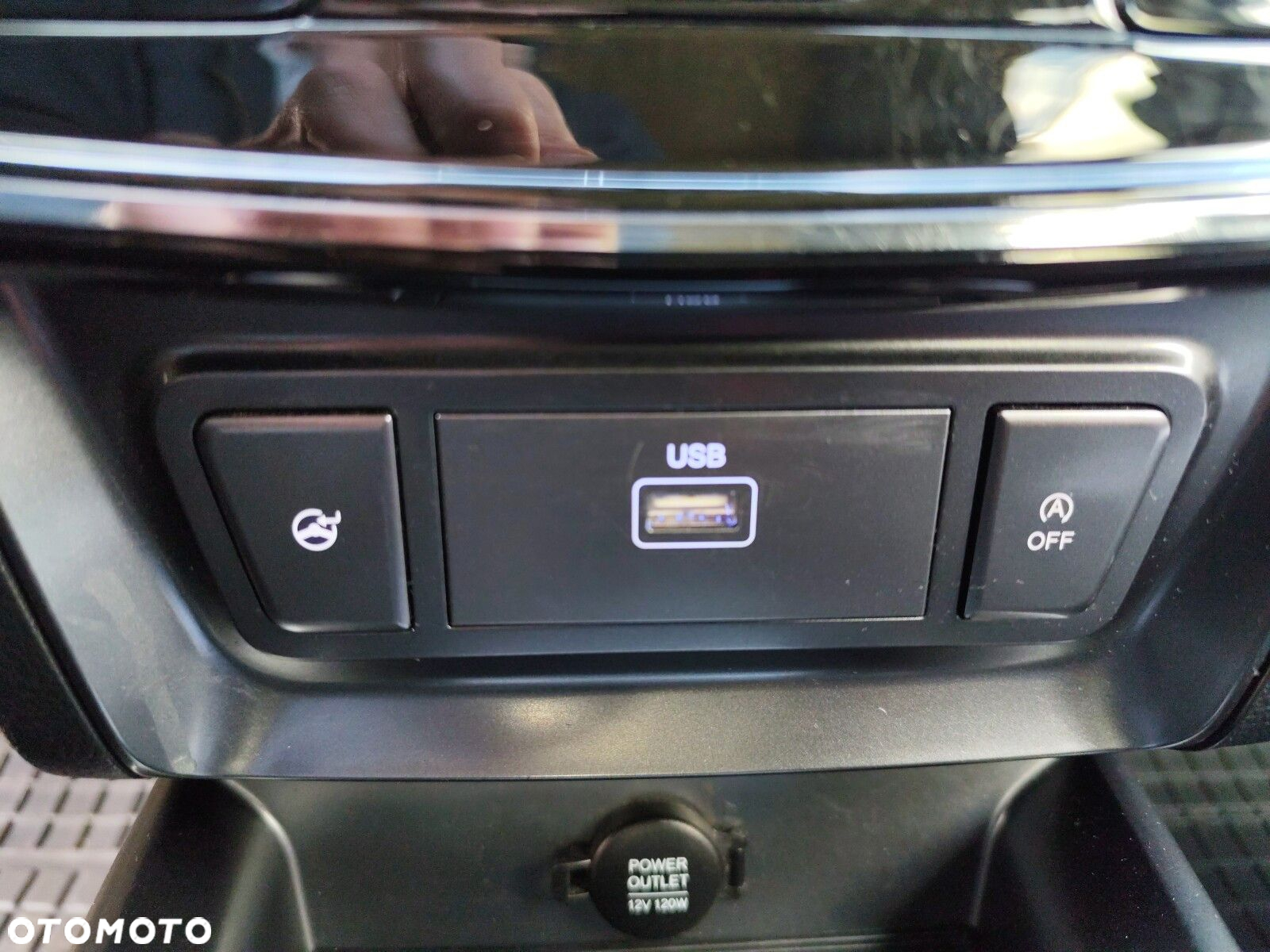 SsangYong/KGM Tivoli - 24