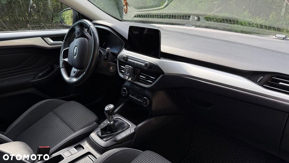 Ford Focus 1.5 EcoBoost Trend ASS - 17