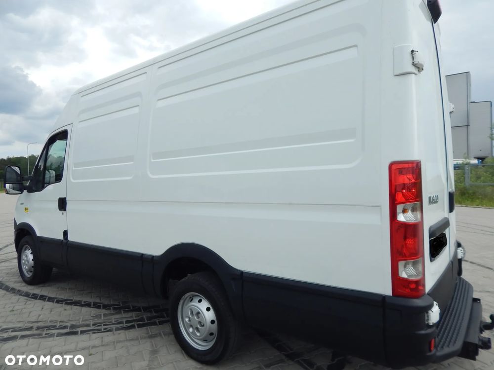Iveco DAILY 35S15 2,3HPI L2H2 LIFT - 32