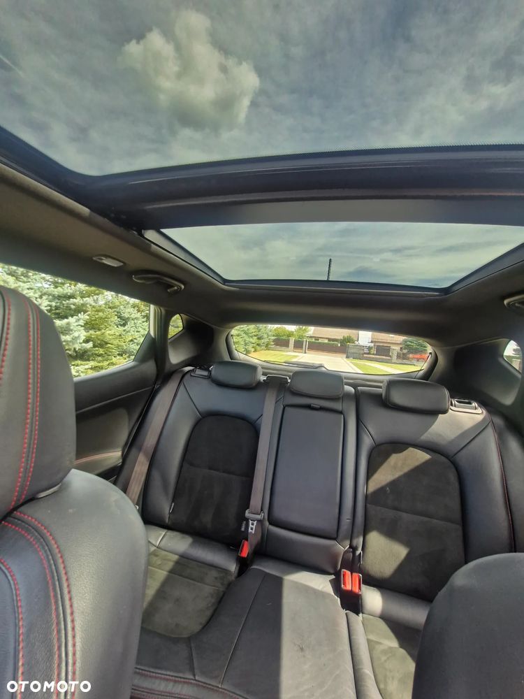Kia Ceed 1.6 T-GDI GT-Track - 17