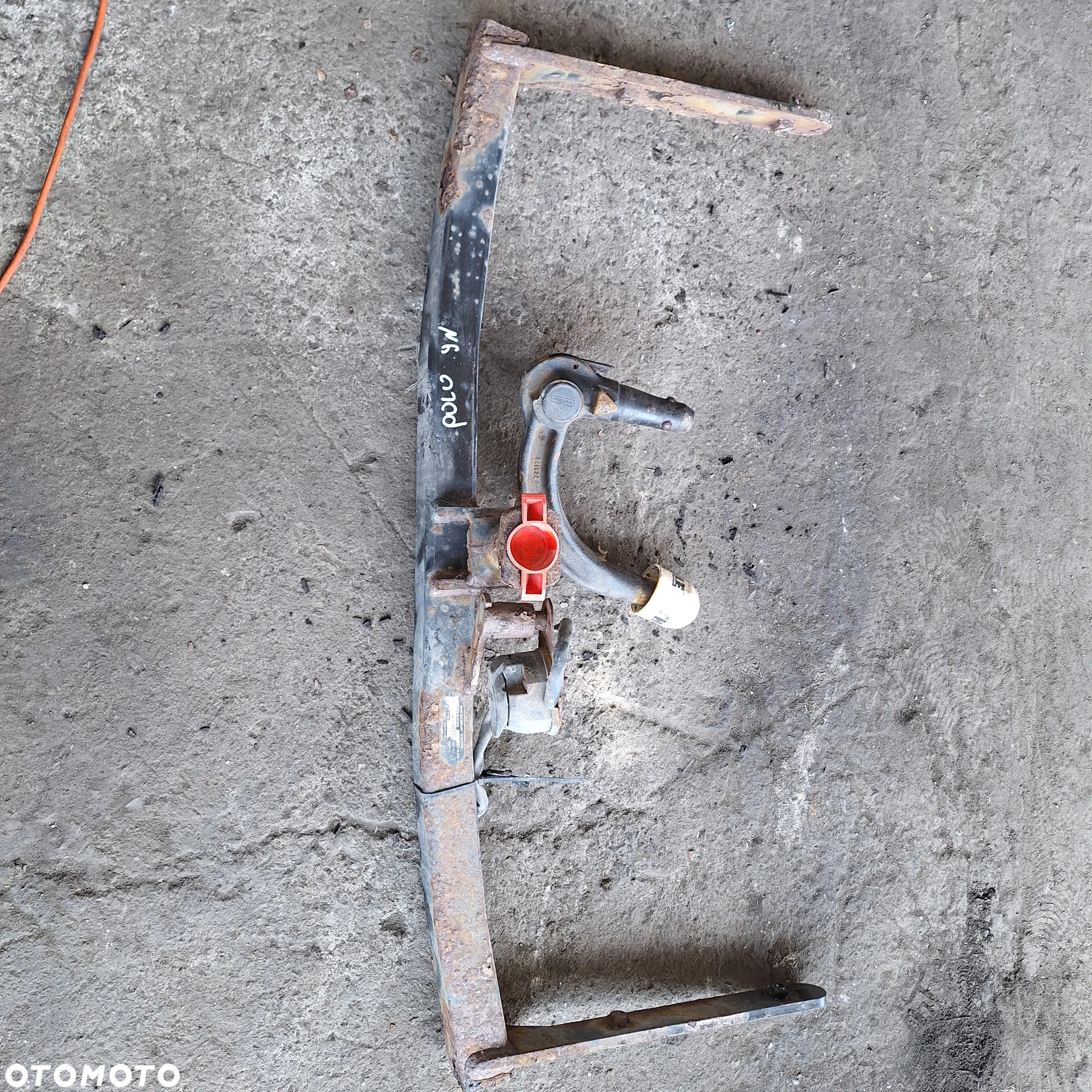 HAK HOLOWNICZY VW POLO 9N - 2