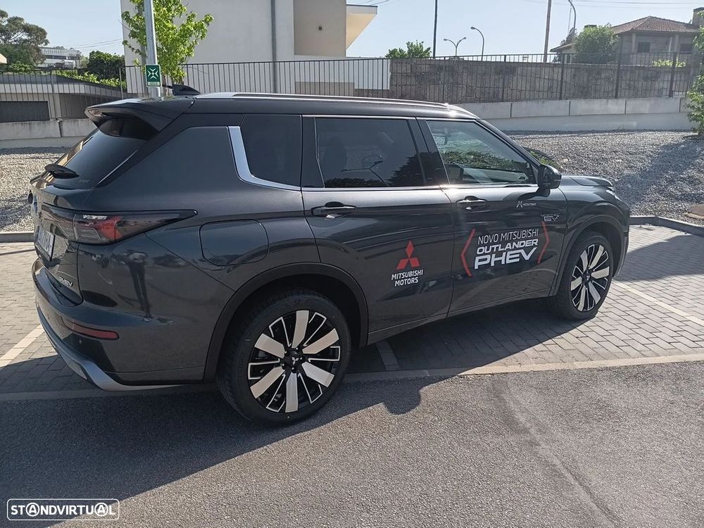 Mitsubishi Outlander - 6