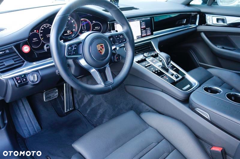 Porsche Panamera 4 E-Hybrid - 13