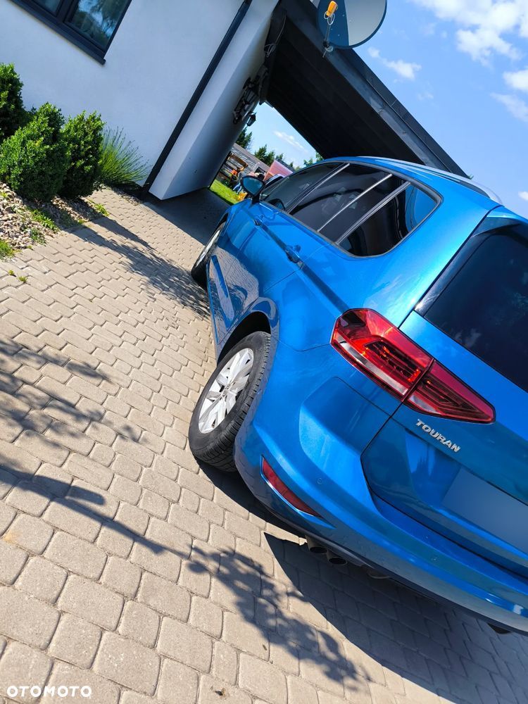Volkswagen Touran 2.0 TDI BMT Comfortline - 5
